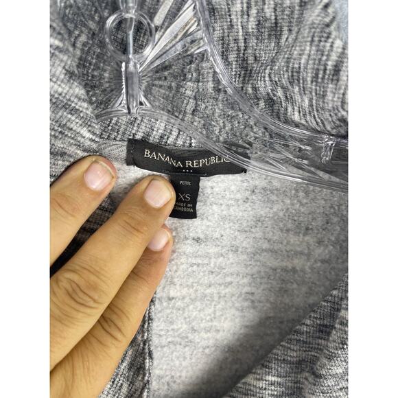 Banana Republic Women’s Size XS Sweater 1/4 Button Zip Gray Pullover Pockets - Picture 2 of 6